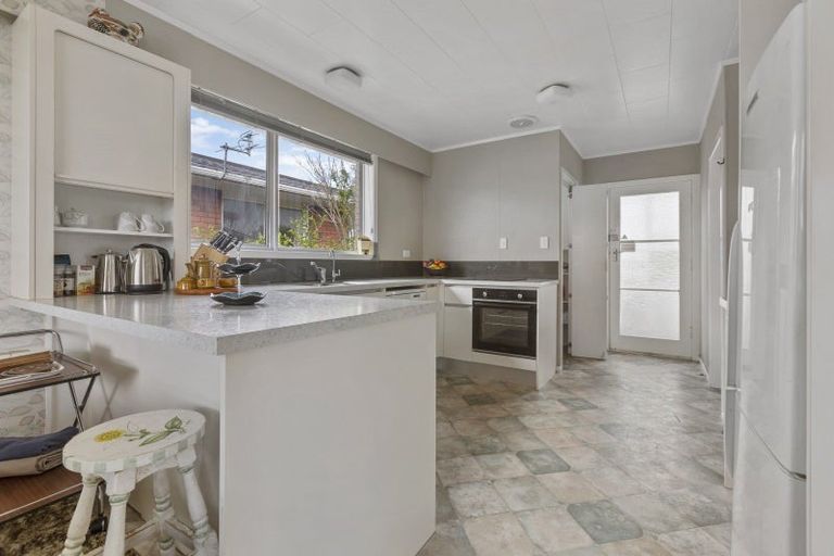 Photo of property in 9 Severn Place, Spotswood, New Plymouth, 4310