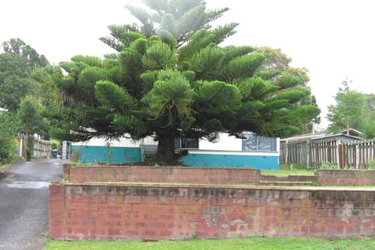 Photo of property in 11 Tracey Terrace, Te Atatu South, Auckland, 0602