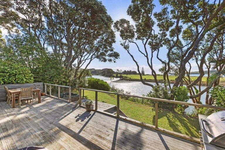 Photo of property in 33 Nihinihi Avenue, Raglan, 3225