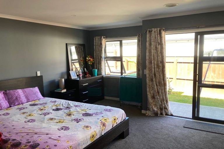 Photo of property in 38 Margaret Shields Avenue, Aotea, Porirua, 5024