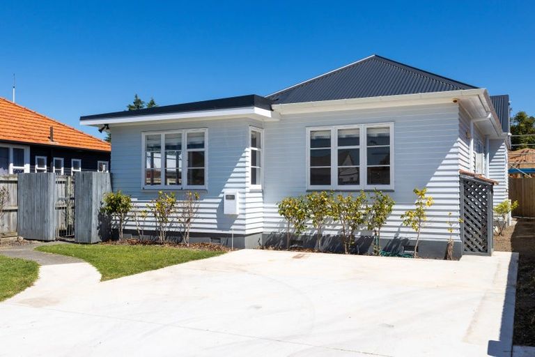 Photo of property in 35 Nuffield Avenue, Marewa, Napier, 4110