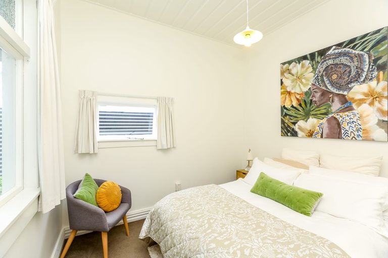 Photo of property in 94 Hine Street, New Plymouth, 4310