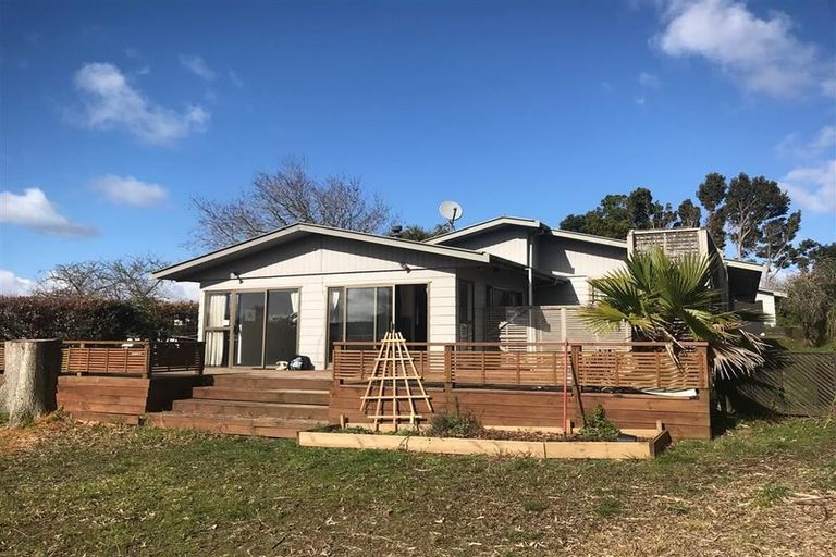 Photo of property in 47 Beechdale Crescent, Pakuranga Heights, Auckland, 2010