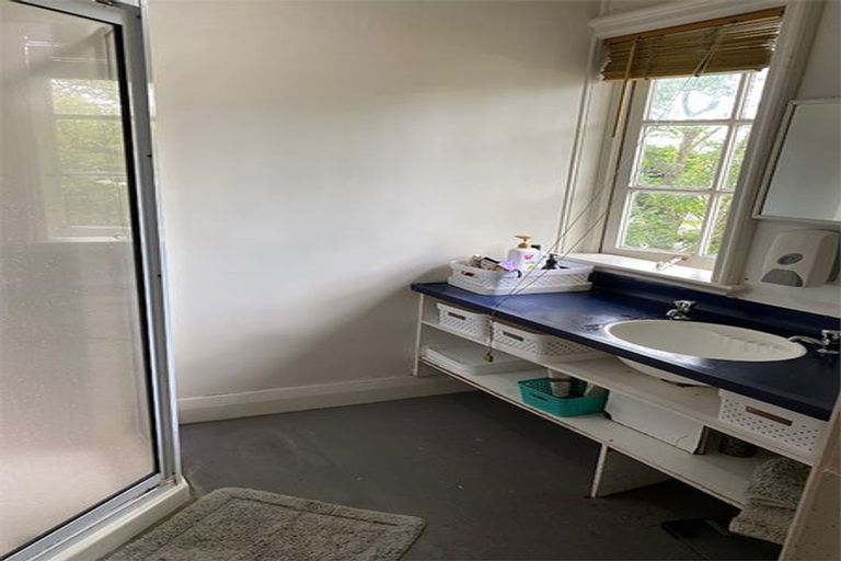 Photo of property in 6 Kirkwood Avenue, Upper Riccarton, Christchurch, 8041