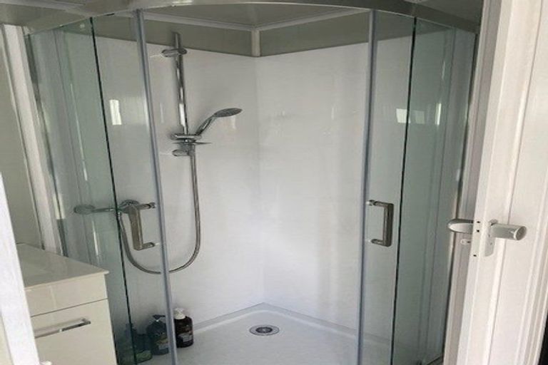 Photo of property in 1/39 Jaemont Avenue, Te Atatu South, Auckland, 0610