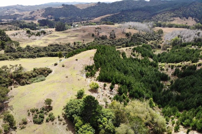 Photo of property in 595 Kanohi Road, Kaukapakapa, 0873