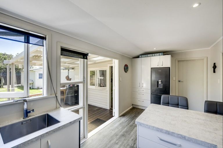 Photo of property in 513 Main North Road, Bay View, Napier, 4104