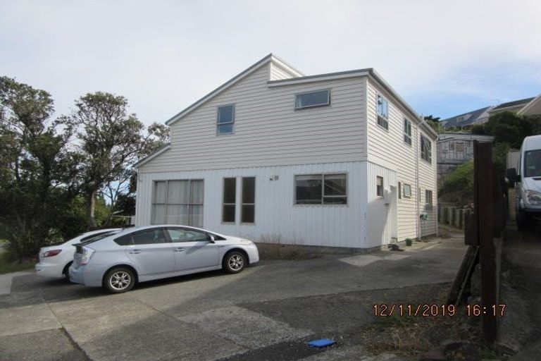 Photo of property in 109 Akaroa Drive, Maupuia, Wellington, 6022