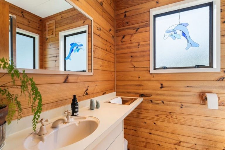 Photo of property in 5 Wi Tupaea Road, Waihau Bay, Opotiki, 3199