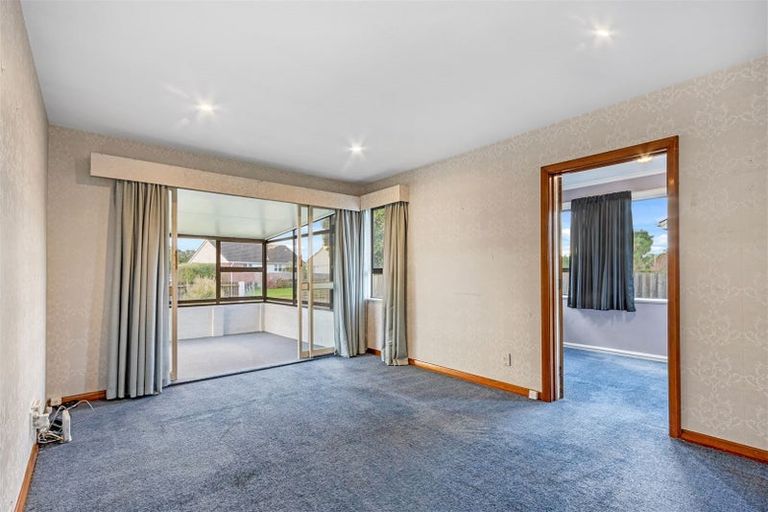 Photo of property in 6 Hillary Crescent, Upper Riccarton, Christchurch, 8041