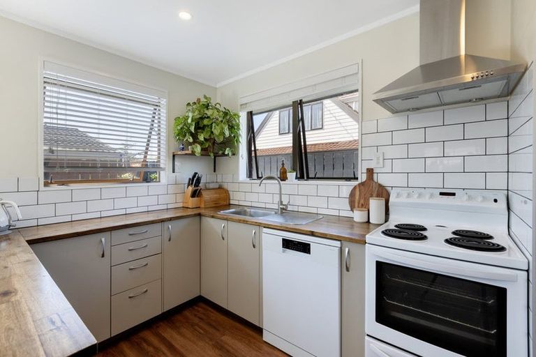 Photo of property in 2/419 Maunganui Road, Mount Maunganui, 3116