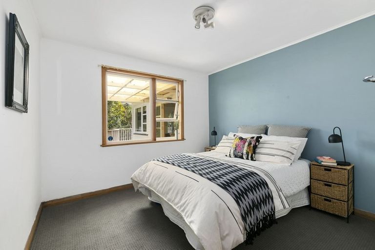 Photo of property in 4 Ngaumatau Road, Point Howard, Lower Hutt, 5013