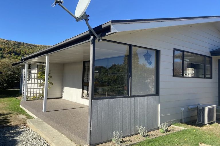 Photo of property in 3 Butel Avenue, Arrowtown, 9302