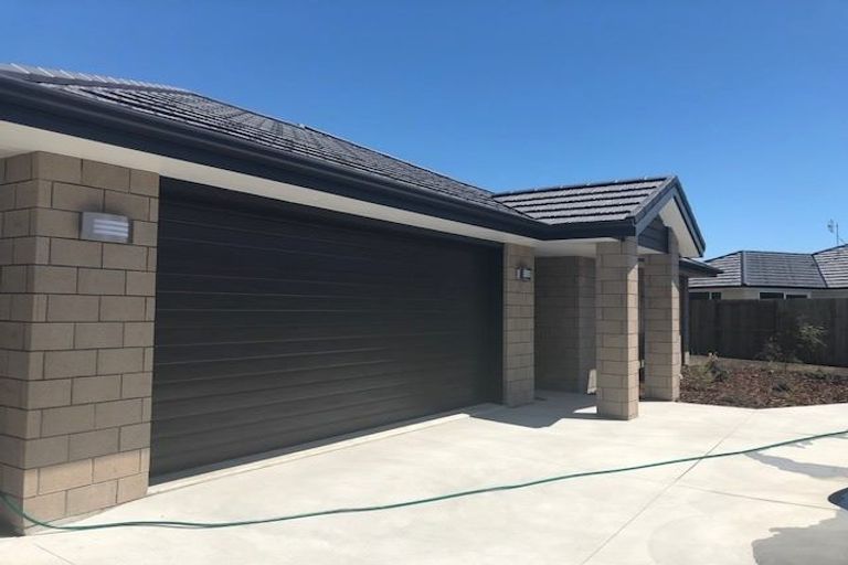 Photo of property in 21 Naeo Close, Papamoa Beach, Papamoa, 3118