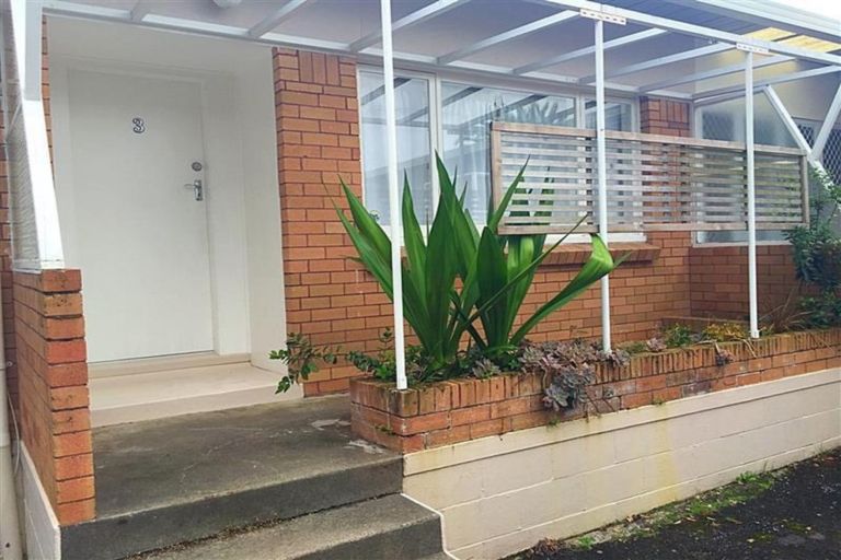 Photo of property in 3/33 Rodney Street, Howick, Auckland, 2014