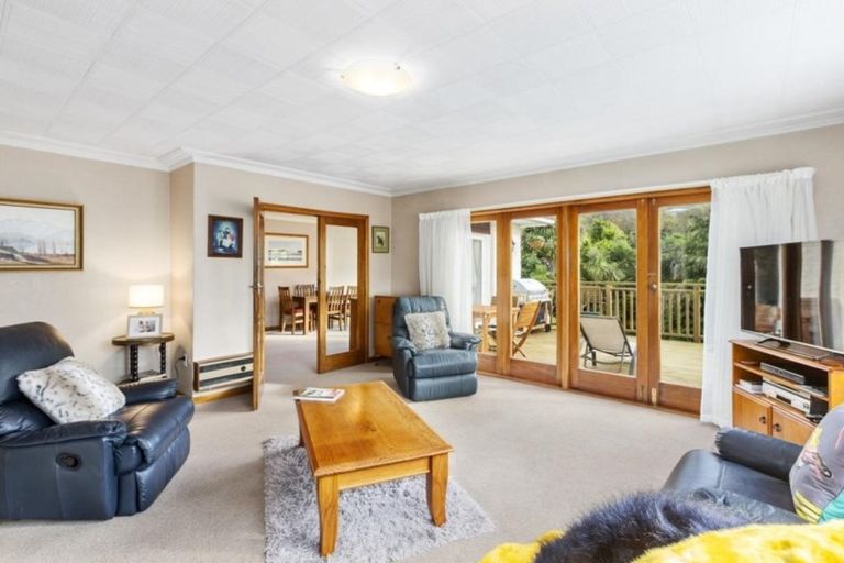 Photo of property in 66 Pioneer Crescent, Helensburgh, Dunedin, 9010