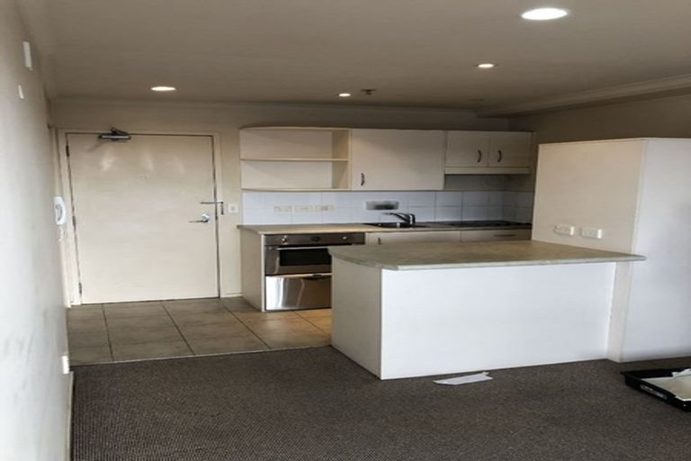 Photo of property in The Rennaissance, 15j/18 Ronwood Avenue, Manukau, Auckland, 2104