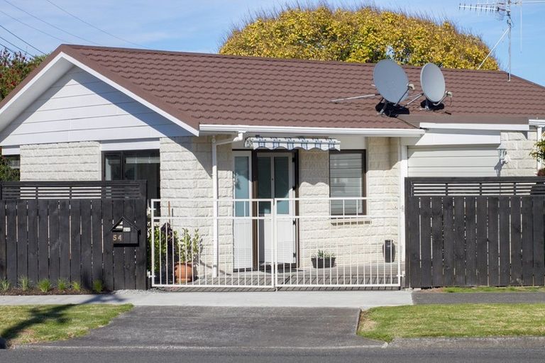 Photo of property in 54 Maxwell Avenue, Durie Hill, Whanganui, 4500