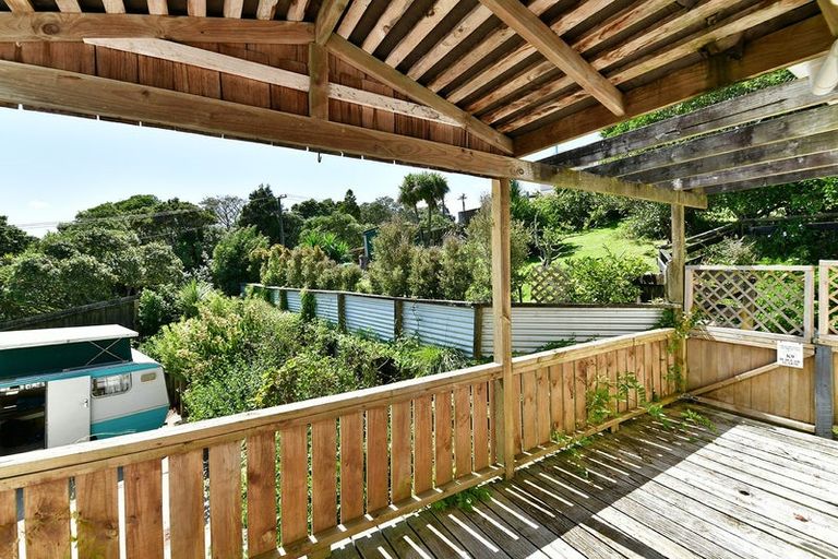 Photo of property in 13 Porter Crescent, Helensville, 0800