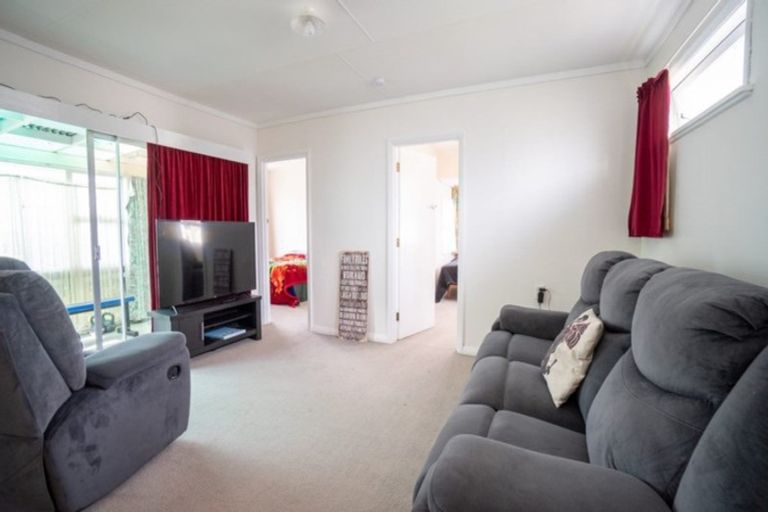 Photo of property in 330 Featherston Street, Palmerston North, 4414