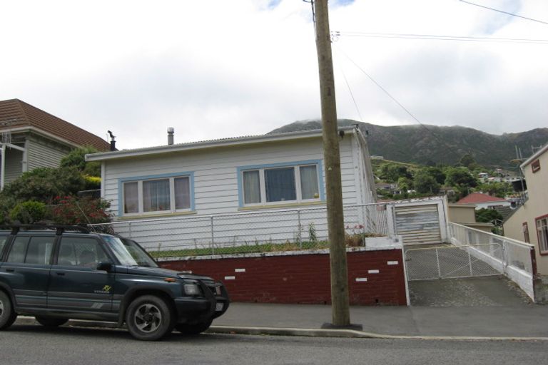 Photo of property in 12 Winchester Street, Lyttelton, 8082