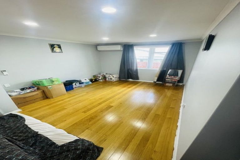 Photo of property in 50 St Leonards Road, Kelston, Auckland, 0602