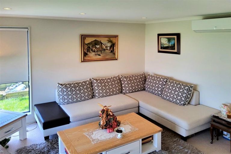 Photo of property in 45 Costa Viva Crescent, Karaka, Papakura, 2113