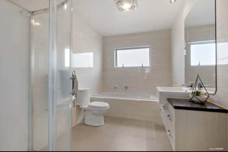 Photo of property in 40b Schnapper Rock Road, Schnapper Rock, Auckland, 0632