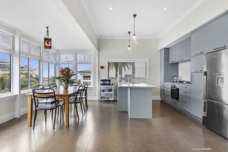 Photo of property in 59 Karepa Street, Brooklyn, Wellington, 6021