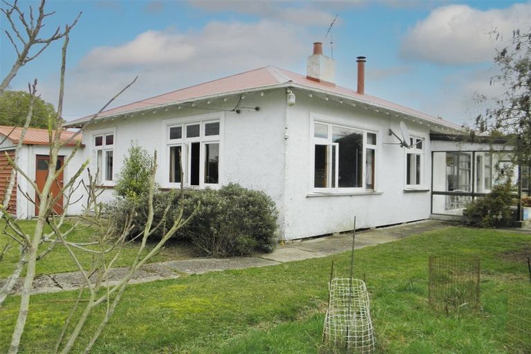 Photo of property in 77-79 Newcastle Street, Hampden, 9410