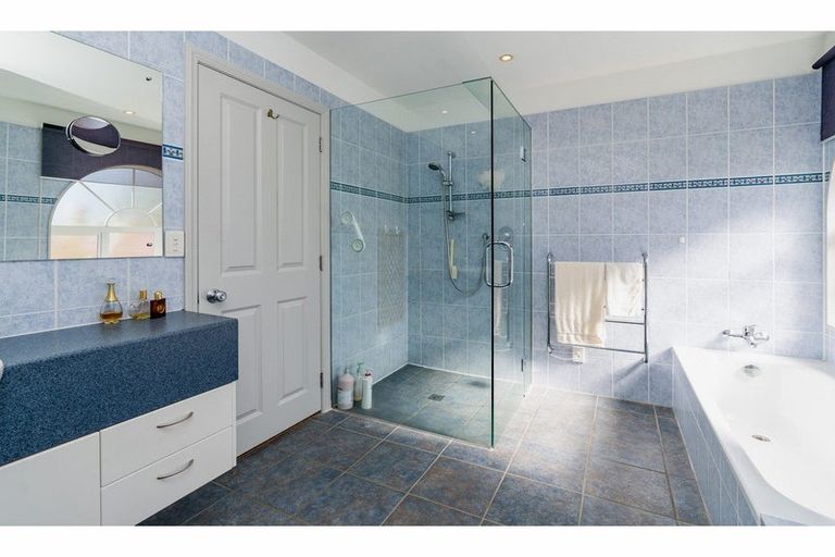 Photo of property in 32 Blue Marlin Drive, Kerikeri, 0230