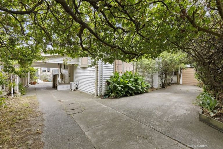 Photo of property in 35 Aparima Avenue, Miramar, Wellington, 6022