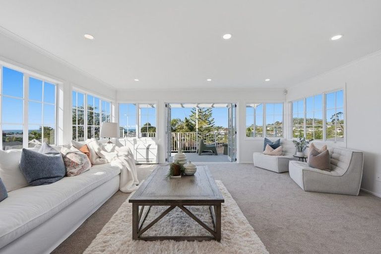 Photo of property in 355 East Coast Road, Mairangi Bay, Auckland, 0630