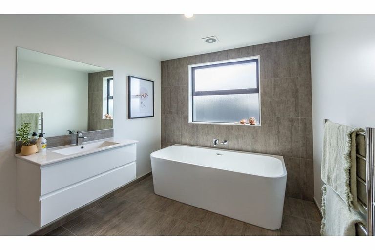 Photo of property in 96 Oaks Drive, Lincoln, 7608