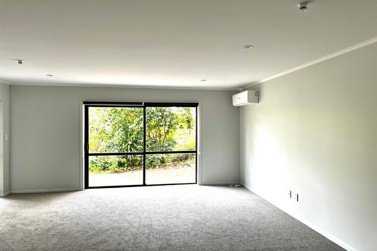 Photo of property in 1/57 Nigel Road, Browns Bay, Auckland, 0630