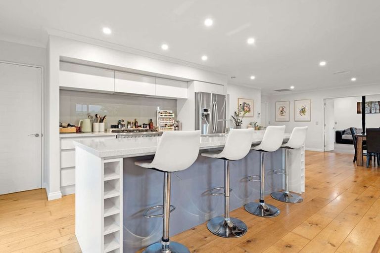 Photo of property in 28 Woodstock Place, Stoke, Nelson, 7011