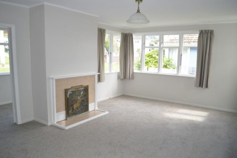 Photo of property in 4 Muturangi Grove, Elsdon, Porirua, 5022