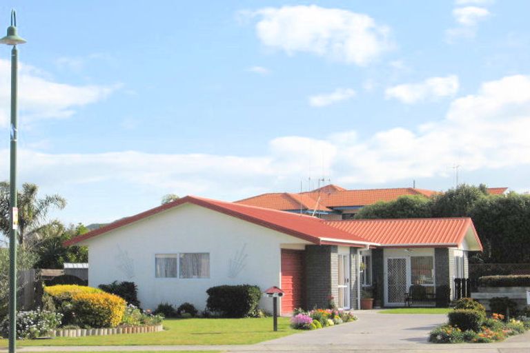 Photo of property in 34 Kane Road, Papamoa Beach, Papamoa, 3118