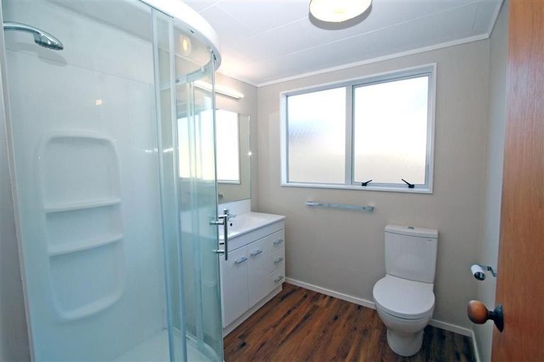 Photo of property in 5 Lombardy Place, Whalers Gate, New Plymouth, 4310