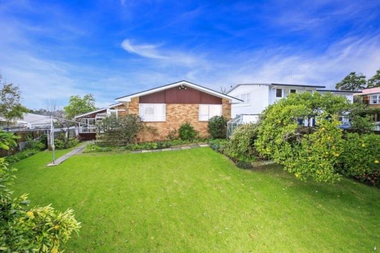 Photo of property in 36 Blakeborough Drive, Forrest Hill, Auckland, 0620
