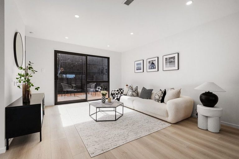 Photo of property in 12a Rewi Street, Torbay, Auckland, 0630