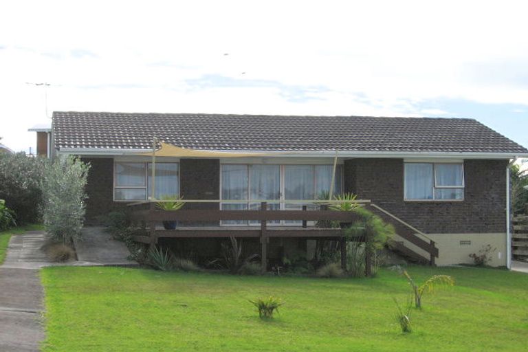 Photo of property in 17 Snells Beach Road, Snells Beach, 0920
