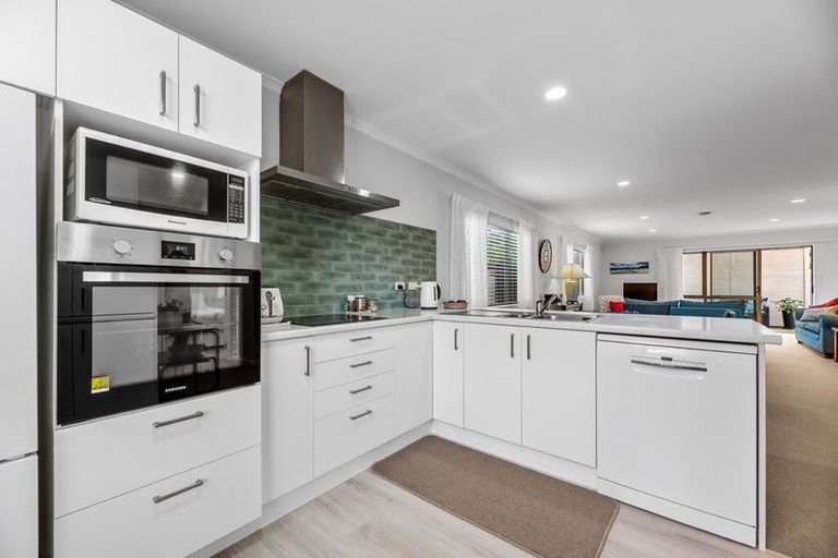 Photo of property in Seacrest, 3/200 Papamoa Beach Road, Papamoa Beach, Papamoa, 3118