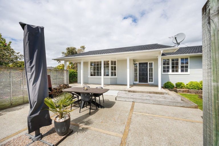 Photo of property in 4 Chilton Grove, Hokowhitu, Palmerston North, 4410