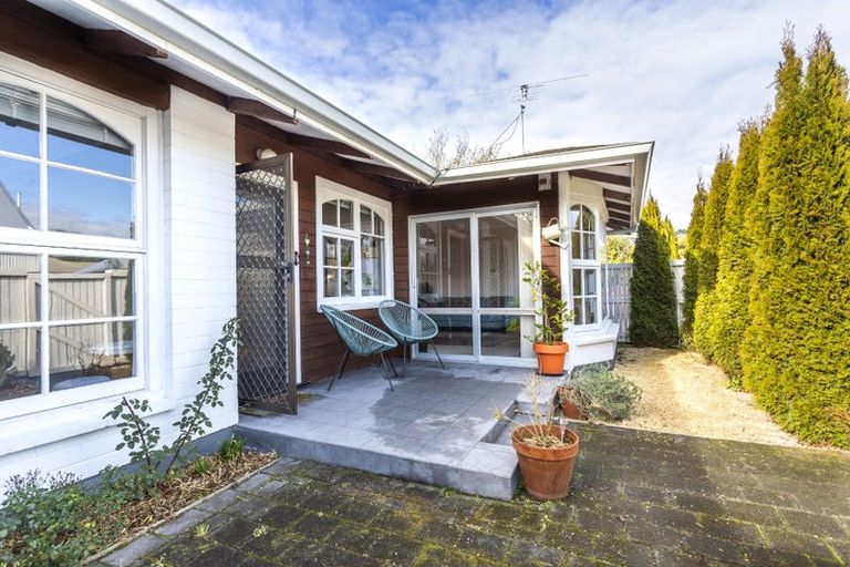 Photo of property in 1/1a Thorrington Road, Cashmere, Christchurch, 8022