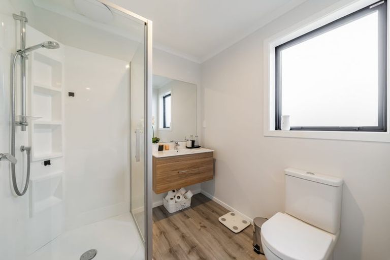 Photo of property in 1 Taraiti Crescent, Kenepuru, Porirua, 5022