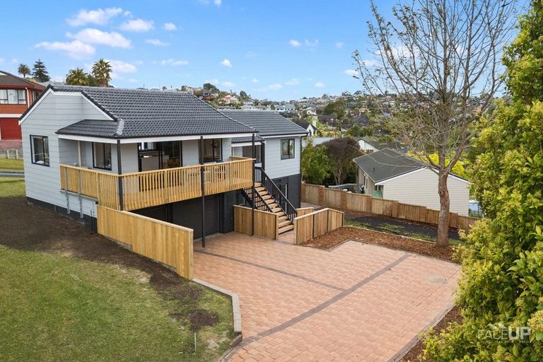 Photo of property in 168 Luckens Road, West Harbour, Auckland, 0618