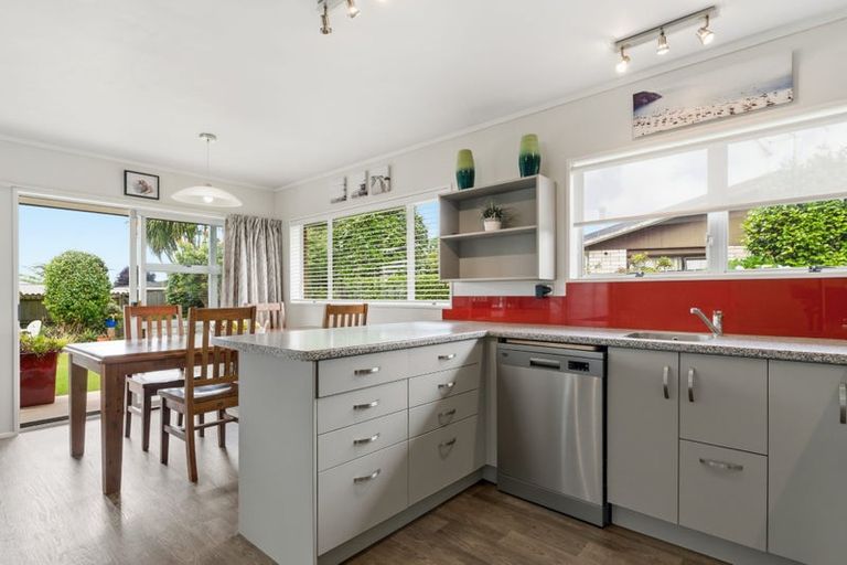 Photo of property in 25 Hookey Drive, Te Puke, 3119