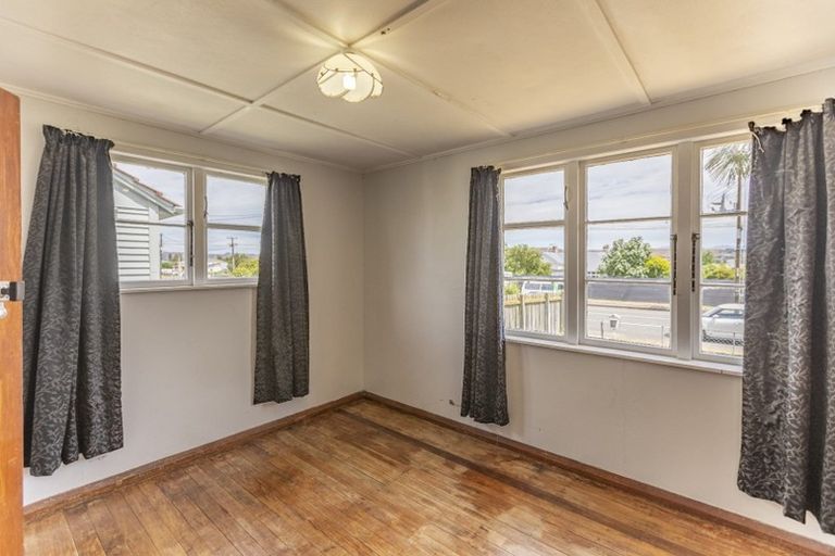 Photo of property in 69 Racecourse Road, Waipukurau, 4200