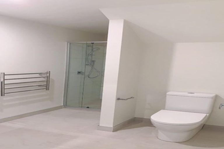 Photo of property in 18 Goh Place, Manurewa, Auckland, 2105